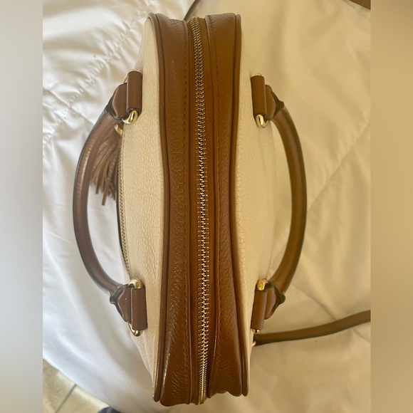 Michael Kors Bags with Shoulder Strap. - Picture 2 of 10